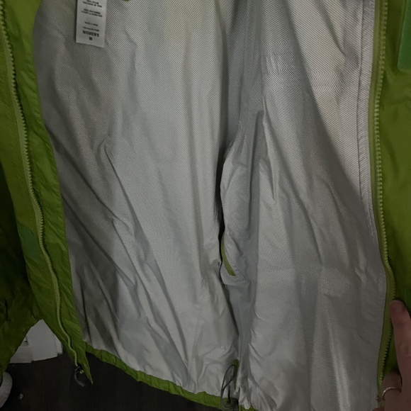 Patagonia Raincoat - Picture 5 of 6